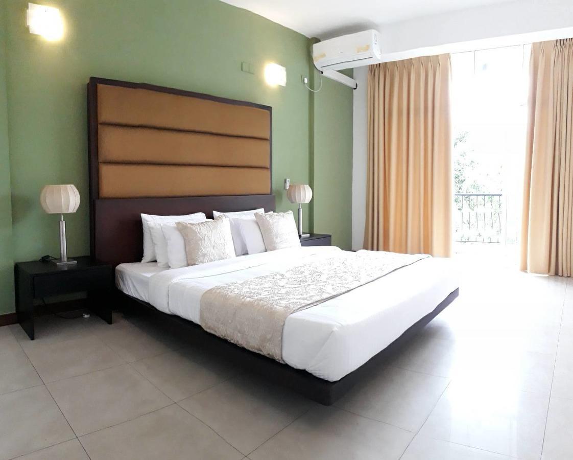 Aston Luxury Apartments Colombo Luaran gambar